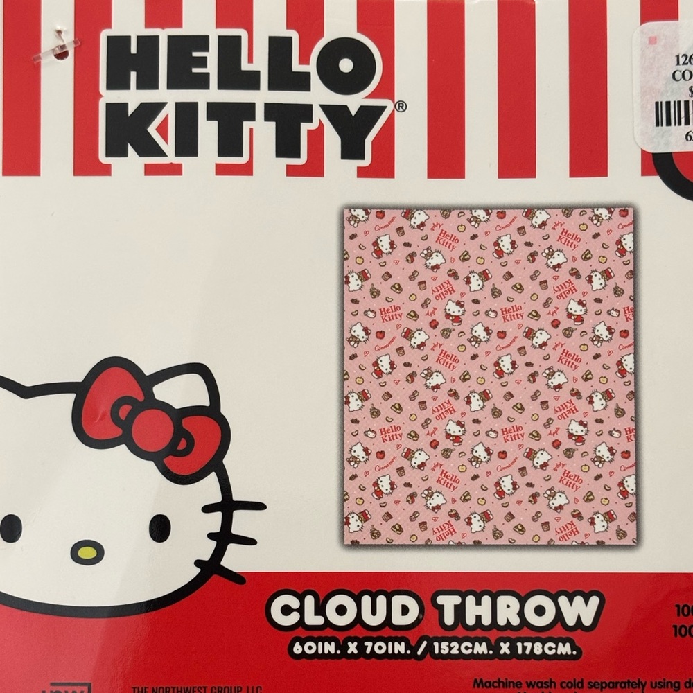 Hello Kitty Throw - Picture 2 of 2